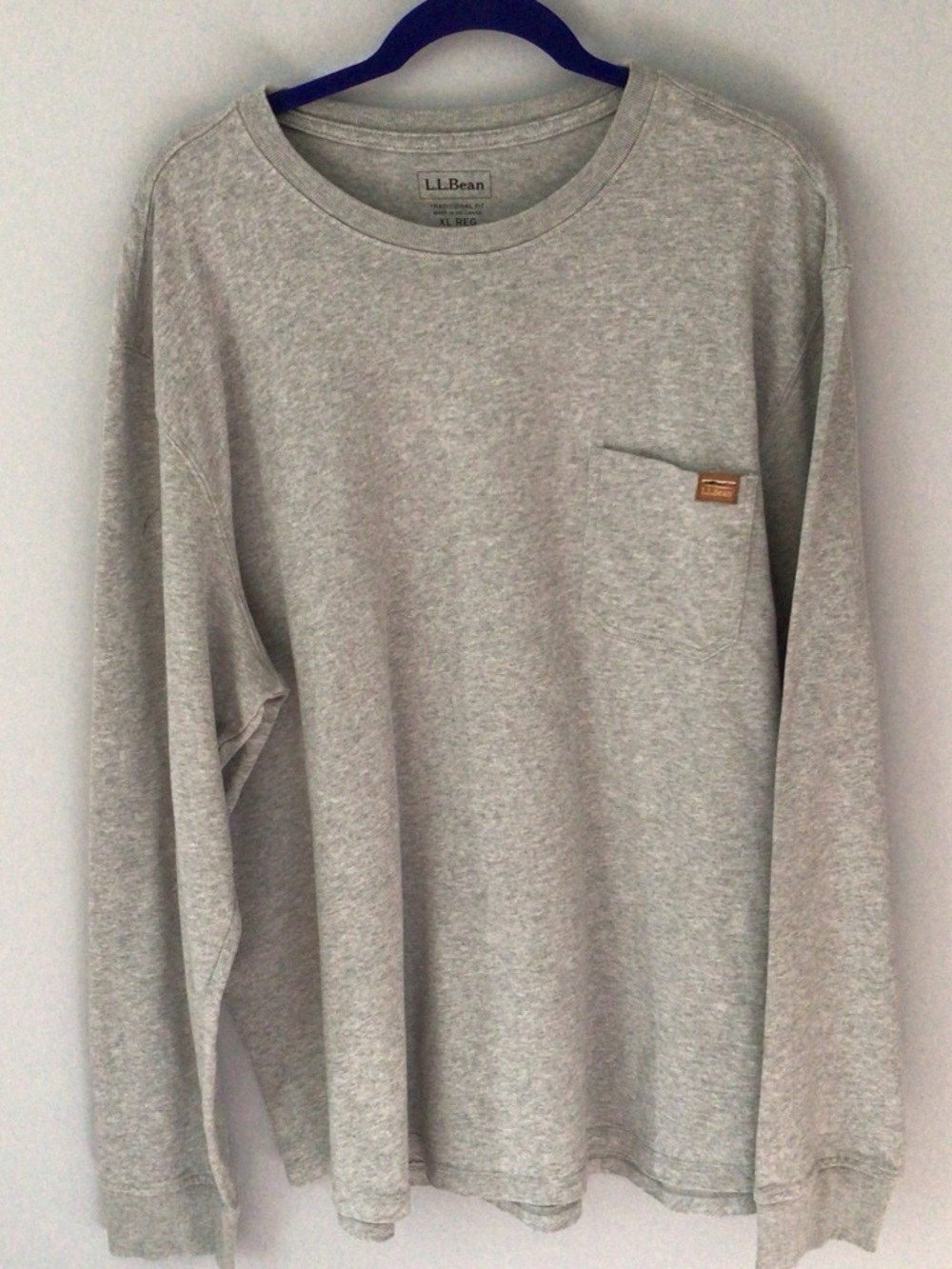 L.L. Bean Men's Long-Sleeve Heavyweight Cotton Trad. Fit Pocket Tee - Light Gray